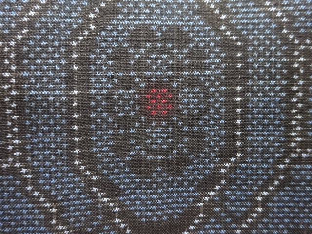 JAPANESE KIMONO / ANTIQUE KIMONO / SILK / DORO OSHIMA TSUMUGI / WOVEN FLOWER CREST / 5MARUKI